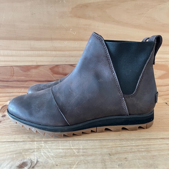 Sorel Blackened Brown Harlow Chelsea Waterproof Ankle Leather Bootie Size 7.5 - Picture 5 of 15